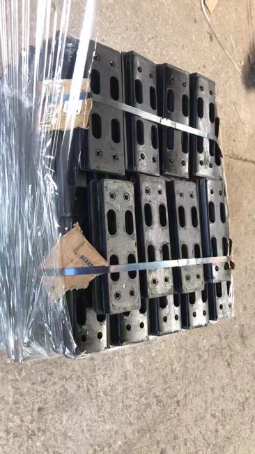 住友HA90C摊铺机分体履带板胶块